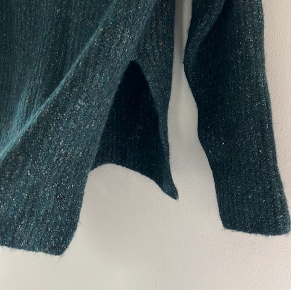 Aritizia Babaton Green Campo Turtleneck - Picture 6 of 13